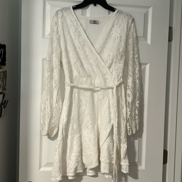 Dress worn once - Picture 1 of 3